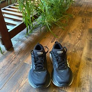 Hoka woman’s one one